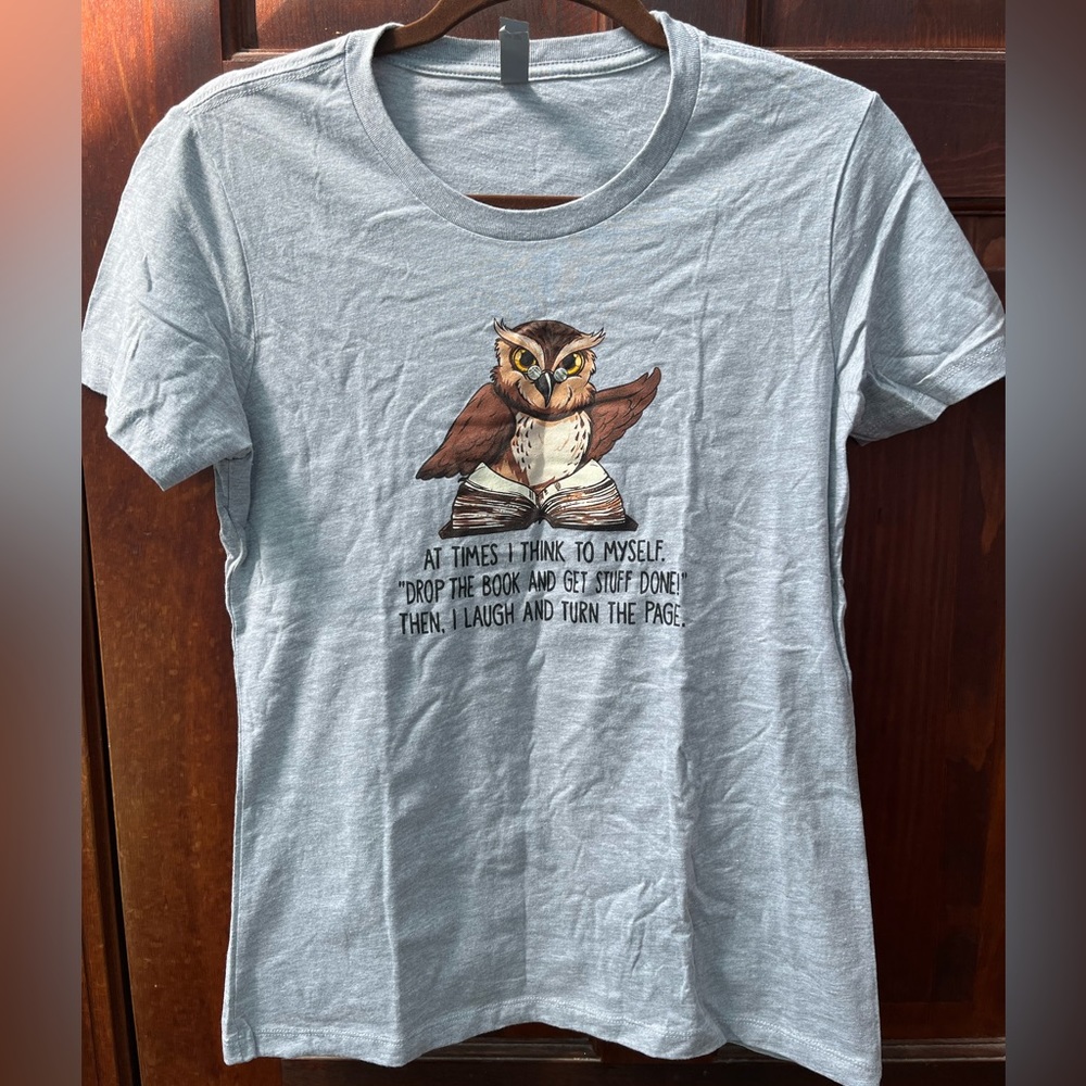 Next level apparel Owl t-shirt, size L